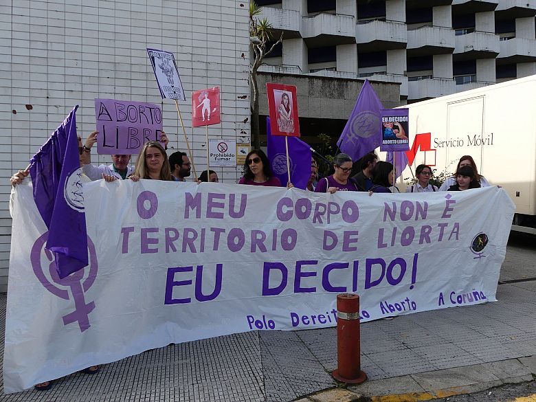 17-09-28AccionsAborto-RexistroXerenciaCHUAC-01.jpg